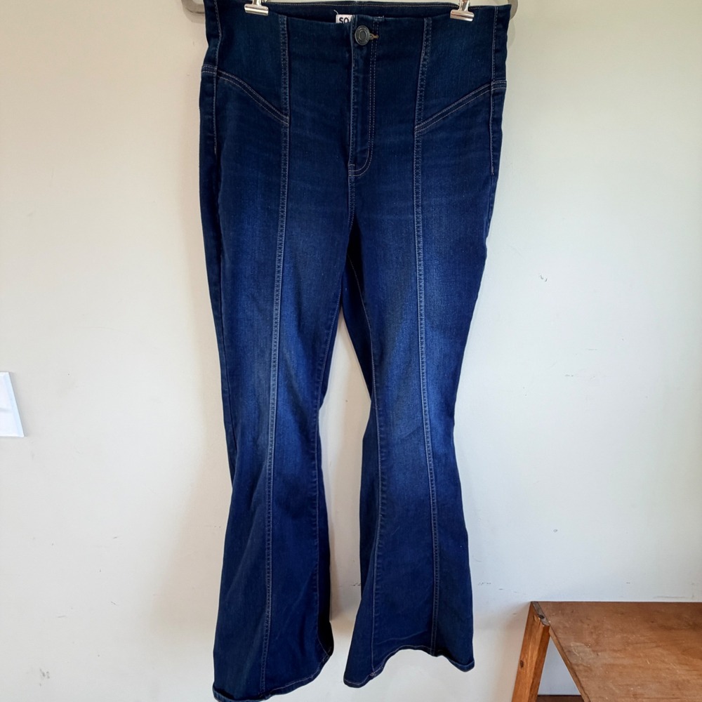 SO High Rise Flare Jeans Women 11 30W Dark Wash Stretch Retro Indie Minimalist